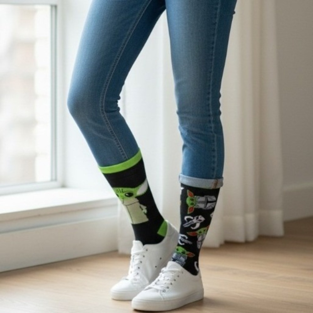 Star Wars The Mandalorian Grogu Baby Yoda Crew Socks Black Green Men New